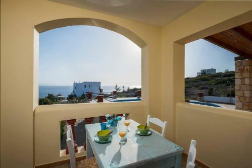 Tersanas Luxury Three-bedroom Villas