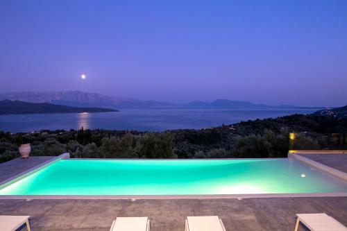 Rachi Sea View White Villa