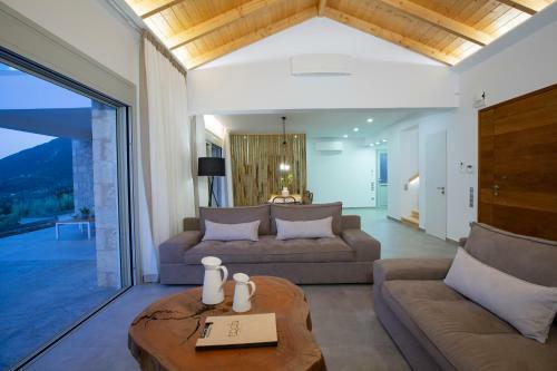 Rachi Sea View White Villa
