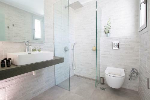 Rachi Sea View White Villa