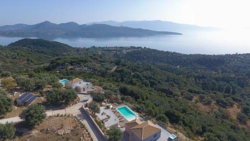 Rachi Sea View White Villa