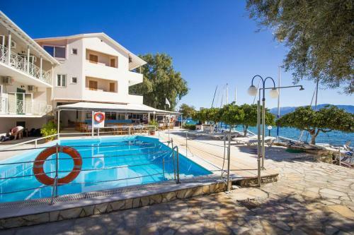 Hotel Nikiana Beach Resort