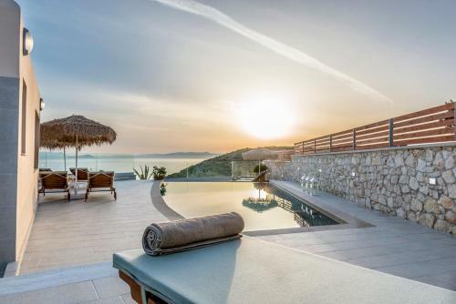 Tersanas Villa Sleeps 9 With Pool And Air Con