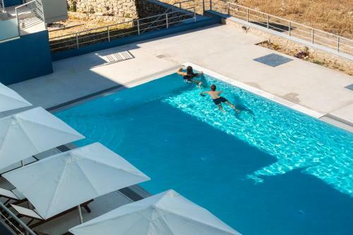 Endless Blue Luxury Apartment