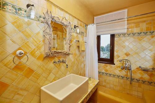 Black Diamond Luxury Unique Villa Pelion