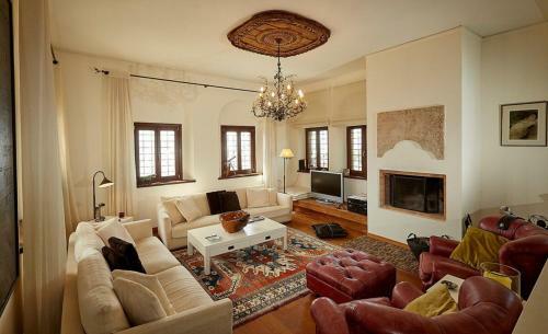 Black Diamond Luxury Unique Villa Pelion