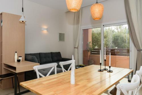 Iliana Apartments