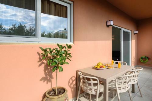 Iliana Apartments
