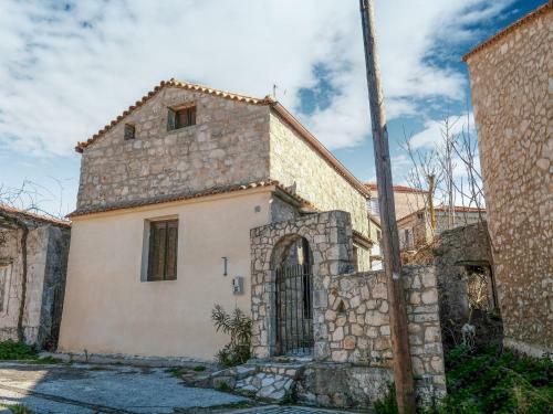 Beautiful Apartment In Askos With Balcony