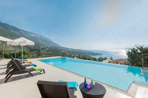Lourdas Beach View Villa