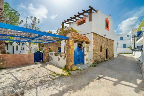 Deluca Villa Traditional Stone House