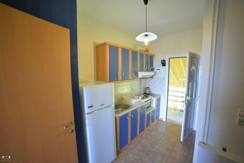 Hostal Ziourkas Apartments
