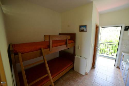 Hostal Ziourkas Apartments