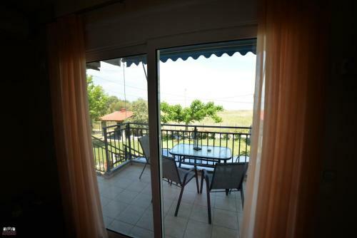 Hostal Ziourkas Apartments