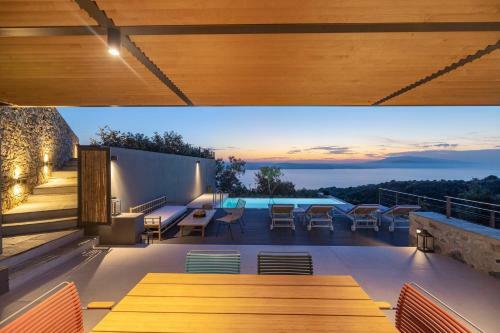 Atrium Villas II