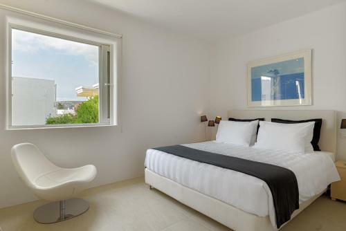 Luxurious Beachfront Villa Maira