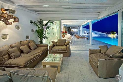Faros Armenistis Villa Sleeps 16 With Pool And Air Con