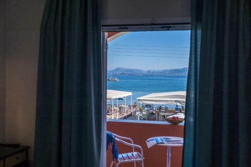 Bed & Breakfast Christina Beachfront Rooms