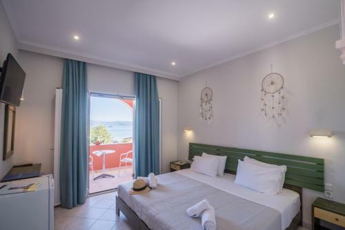 Bed & Breakfast Christina Beachfront Rooms