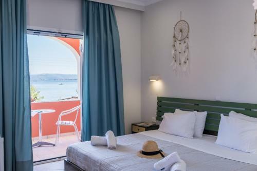 Bed & Breakfast Christina Beachfront Rooms