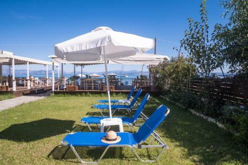 Bed & Breakfast Christina Beachfront Rooms