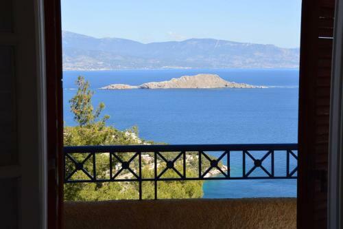 Villa Iokasti (sea View)
