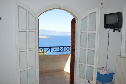 Villa Iokasti (sea View)