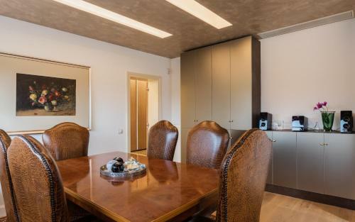 Luxurious Nel Mar Villa