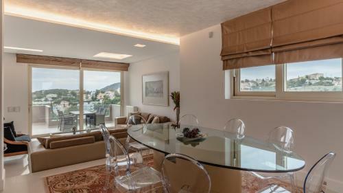 Luxurious Nel Mar Villa