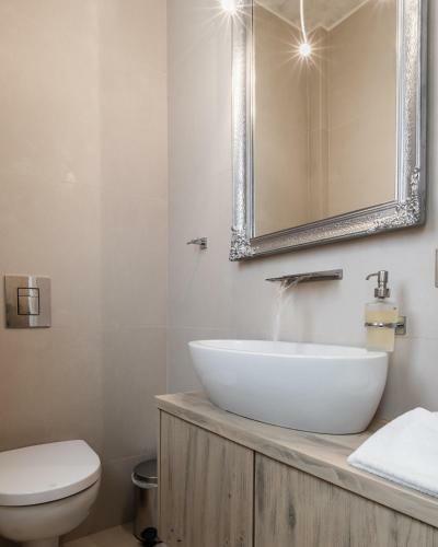 Luxurious Nel Mar Villa