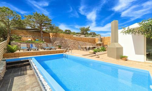 Villa Canes Heated Pool