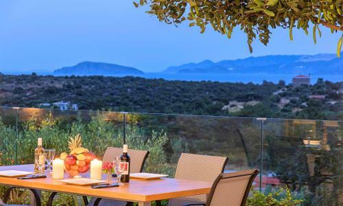 Villa Canes Heated Pool
