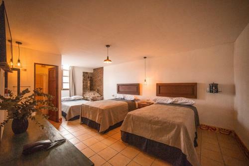 Hotel Cacique Real
