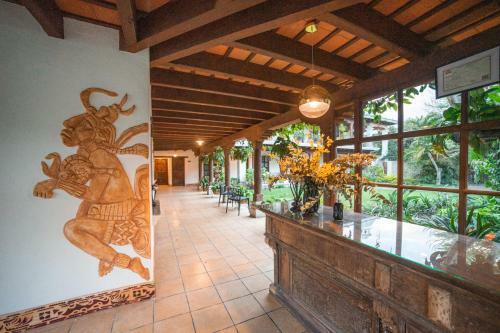 Hotel Cacique Real