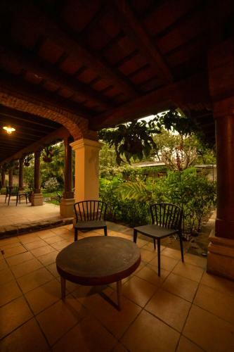 Hotel Cacique Real