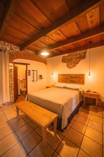 Hotel Cacique Real