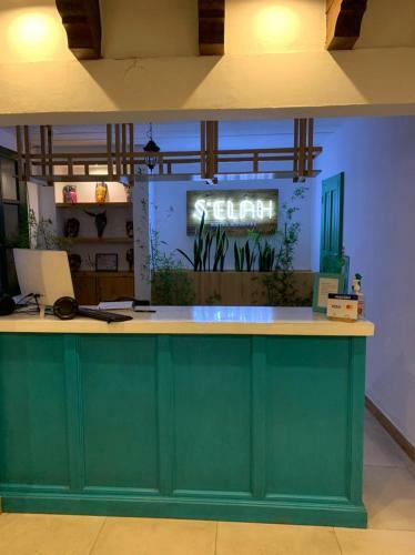 Selah Hotel & Coffee