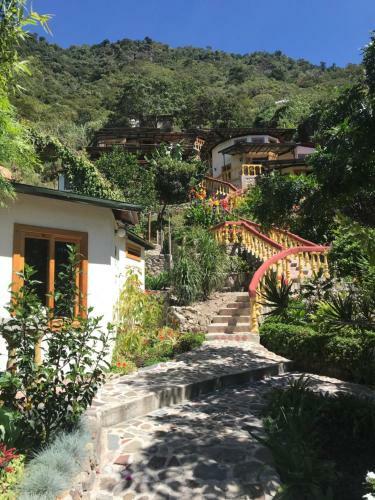Hotel Jenna's River Bed And Breakfast