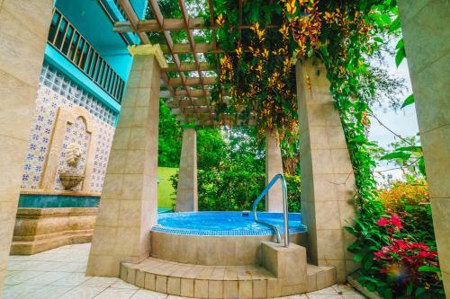 Hotel La Riviera De Atitl�n
