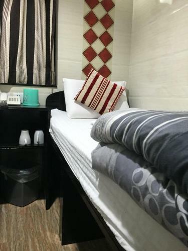 Hostal Simplex Guesthouse