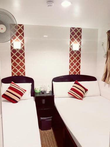 Hostal Simplex Guesthouse