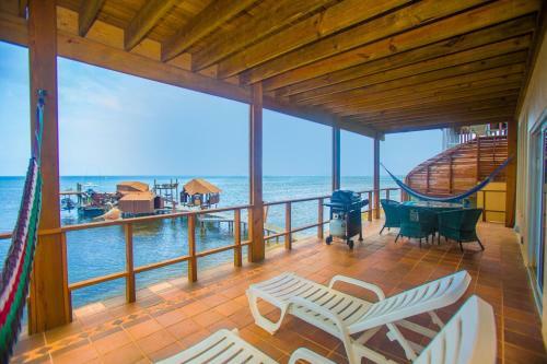 Turtle Casa Penthouse And Gaming Suites Home