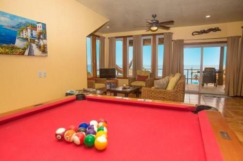 Turtle Casa Penthouse And Gaming Suites Home