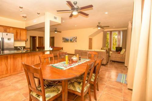 Turtle Casa Beach And Gaming Suites Home