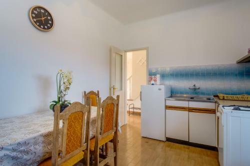 Apartments Pino