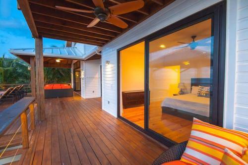 Villa Vivaro Roatan North House