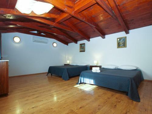 Apartments Helena 1992