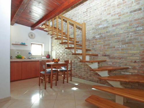 Apartments Helena 1992