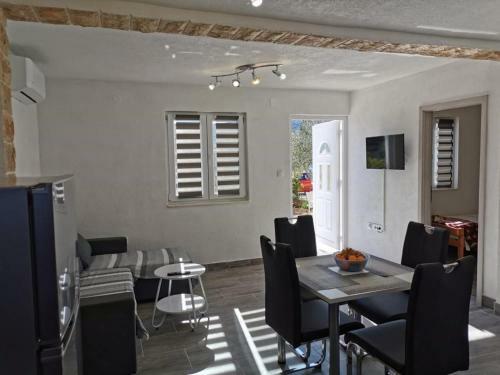 Beachfront Holiday House Melissa