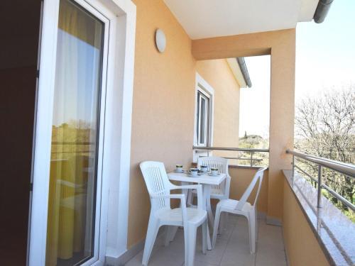 Modern Apartment In Pula With Swimming Pool